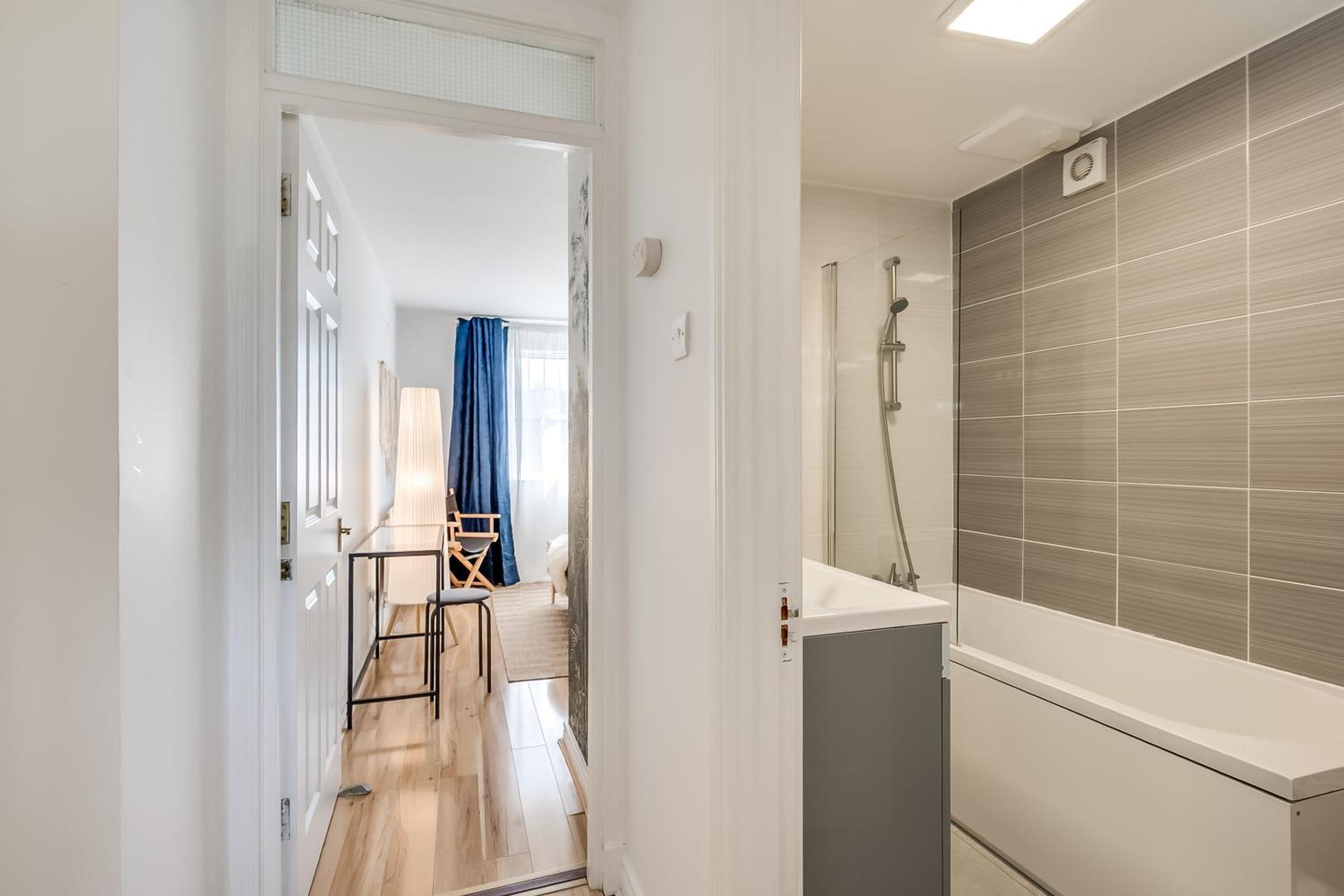 Central Belfast Apartments Queen'S Hideaway Exterior photo
