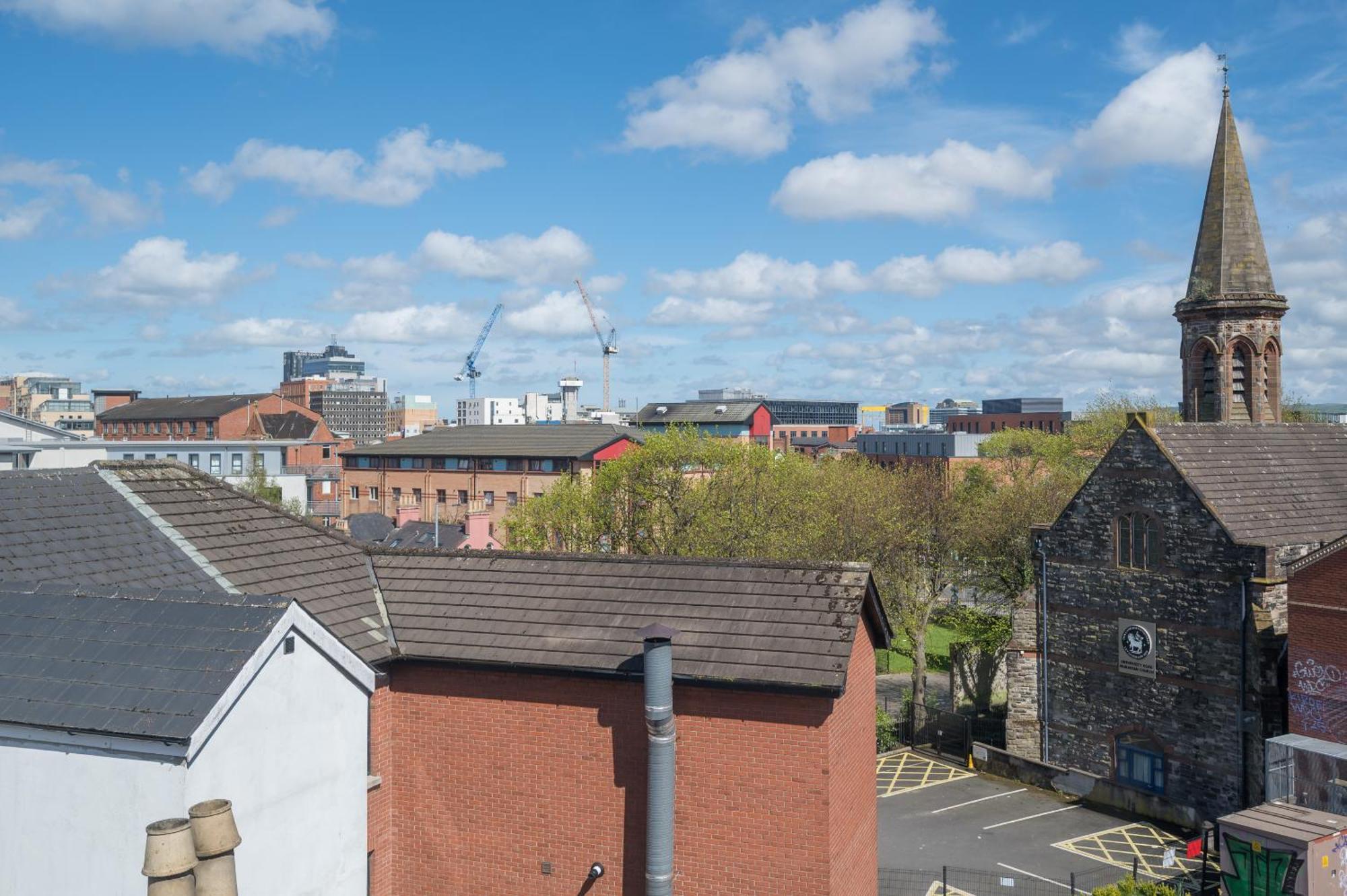 Central Belfast Apartments Queen'S Hideaway Exterior photo